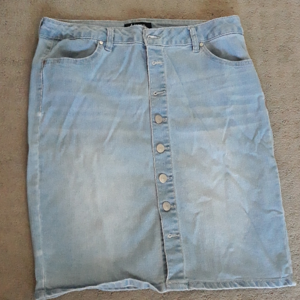 Wash denim skirt